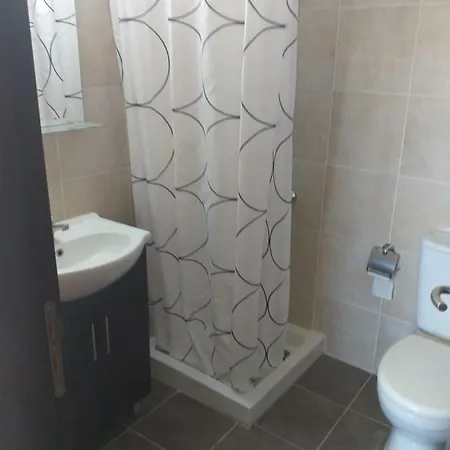 Apartment 2 Bedroom In In The Center Of Village 7 Minutes Fromlarnaca Airport